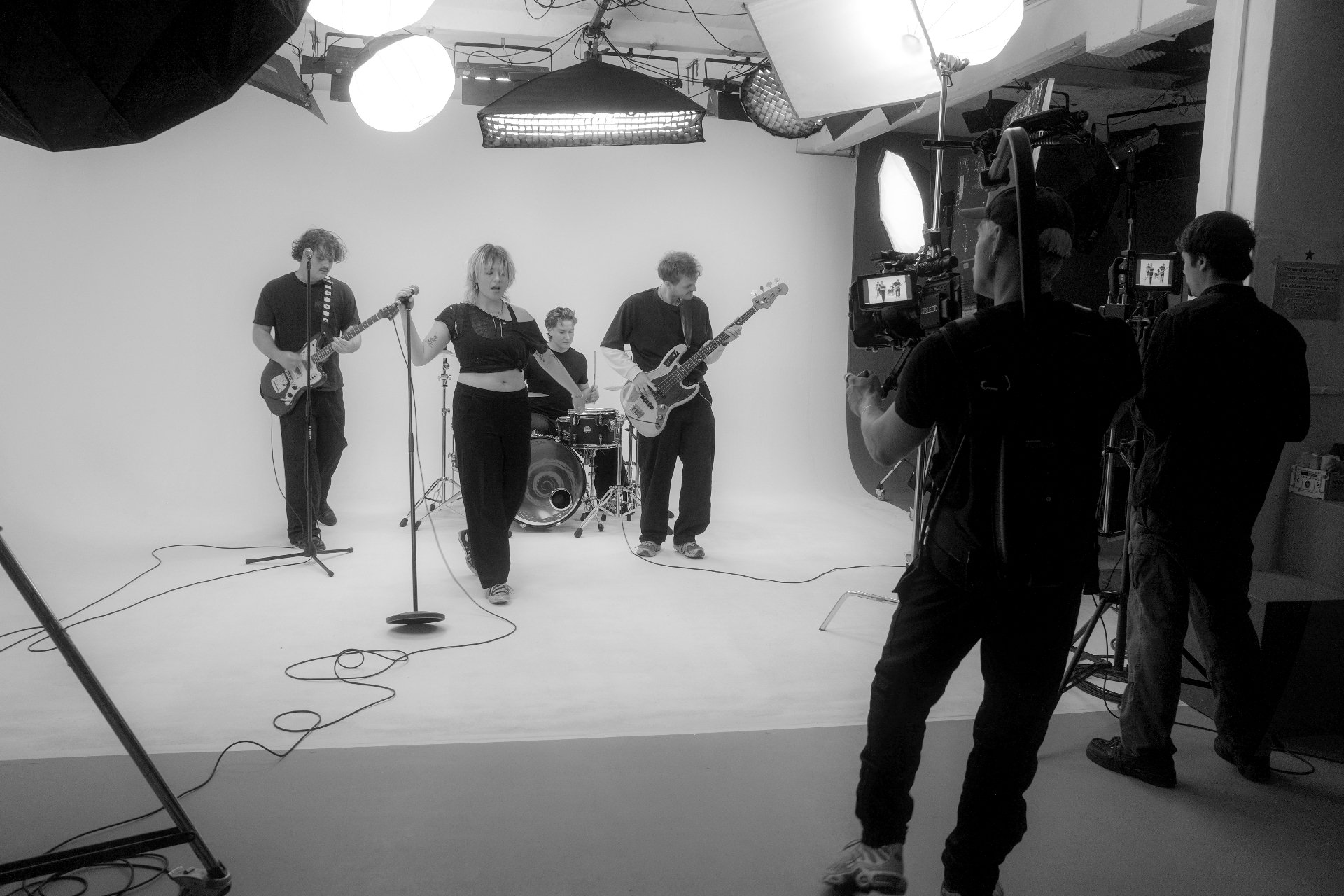 Band Session im Studio, Schwarz-Weiß Behind-the-Scenes